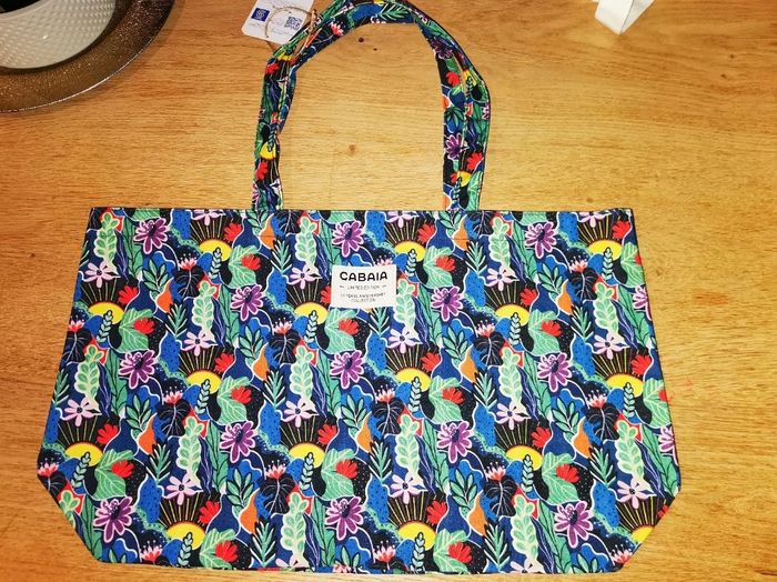 Tote bag cabaia édition limitée 10 ans