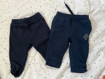 2 joggings bleu marine 3 mois