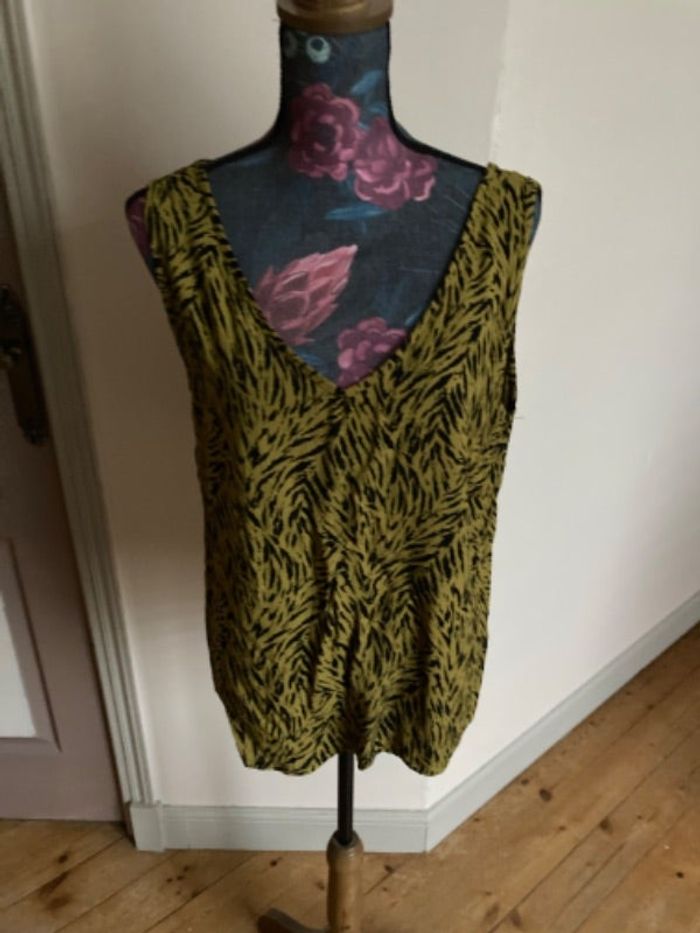 Joli débardeur, taille 44