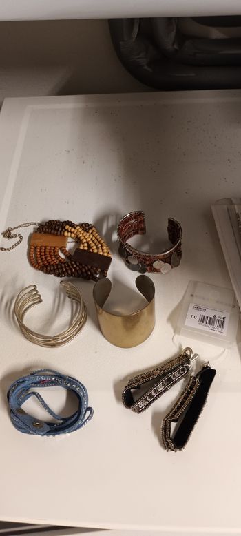 Lot de bijoux 