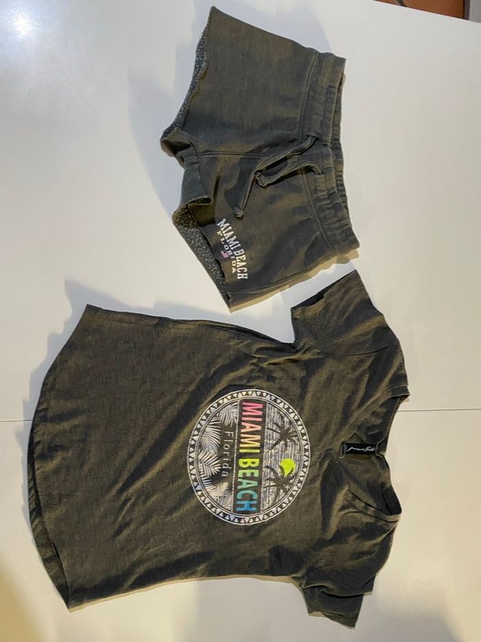 Lot de 2 vêtements fille mimi Beach taille L et  xl