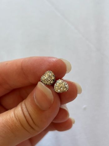 Petite boucles d’oreilles forme cœur argenté strass