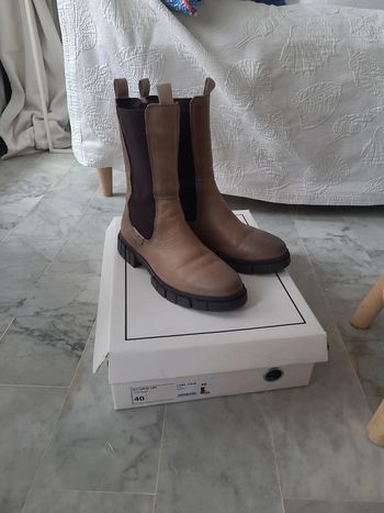 Bottines bagatt en cuir pointure 40 couleur taupe