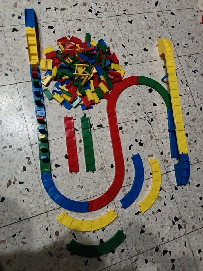 Dominos
