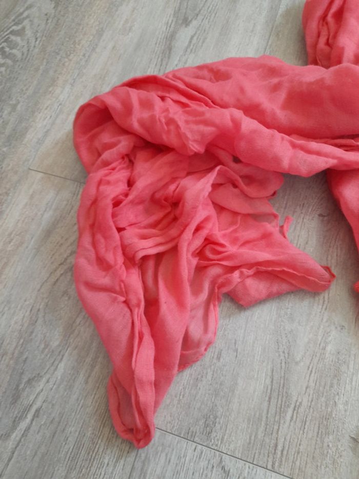Grand foulard corail - photo numéro 2