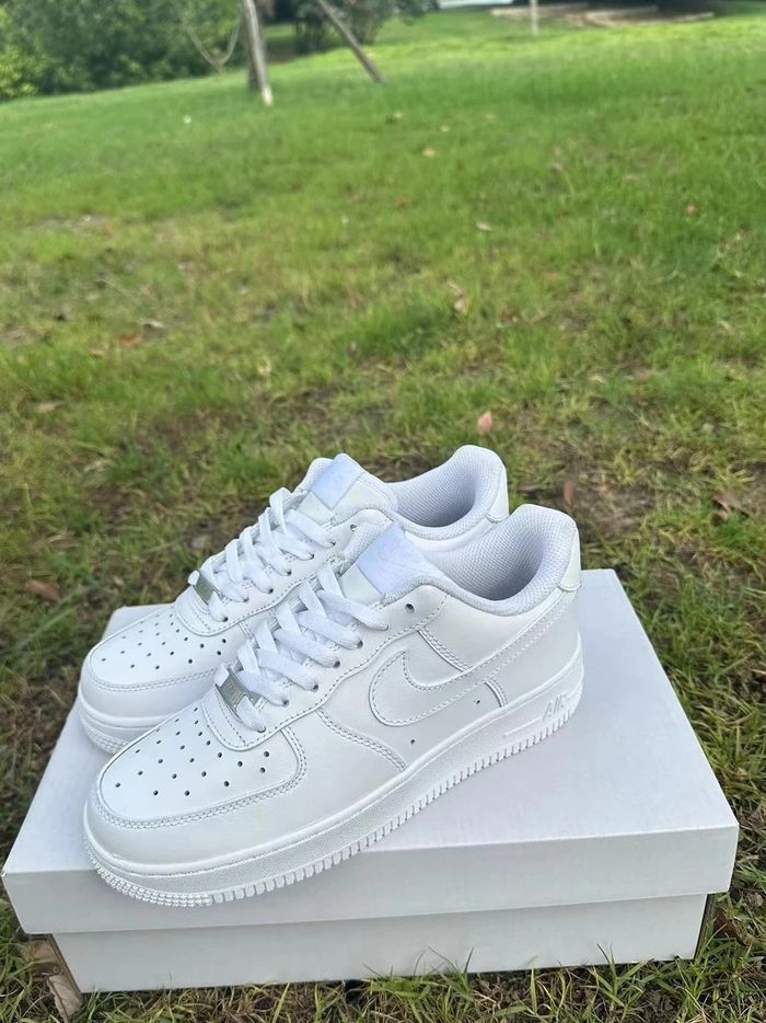 Nike Air Force 1 Low '07 White 42 - photo numéro 4