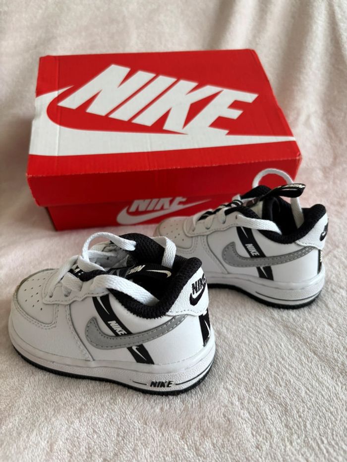 Basket Nike Bébé - photo numéro 2