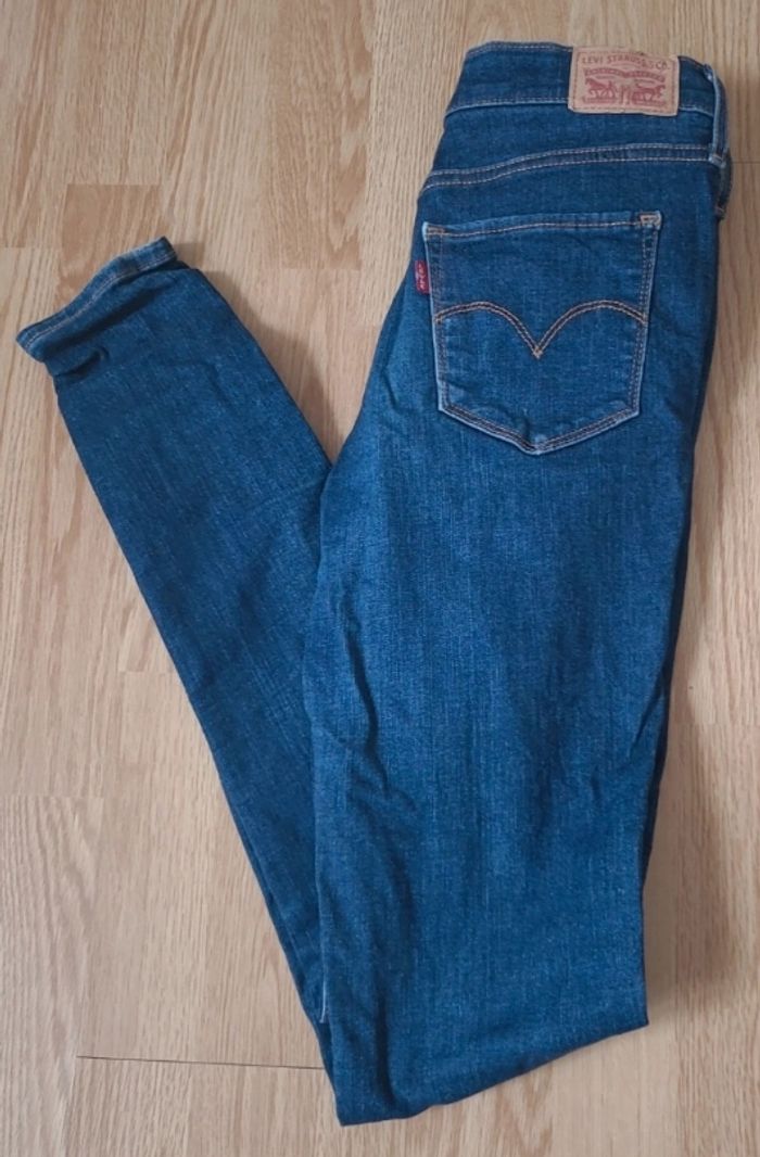 Jean Levis femme