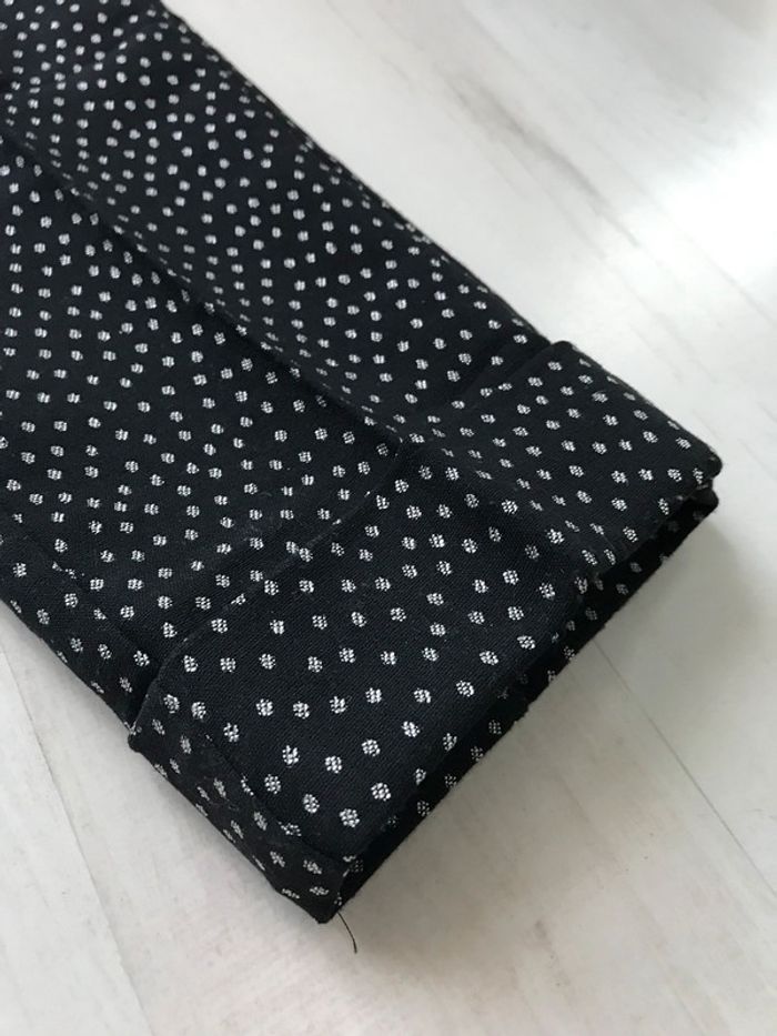 Pantalon slim noir à pois brillants Mango - photo numéro 4
