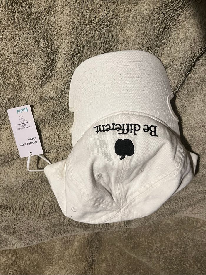 Casquette balenciaga authentique