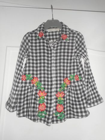 Chemisier Zara Noir et Blanc avec broderies Fleurs Taille 5 ans