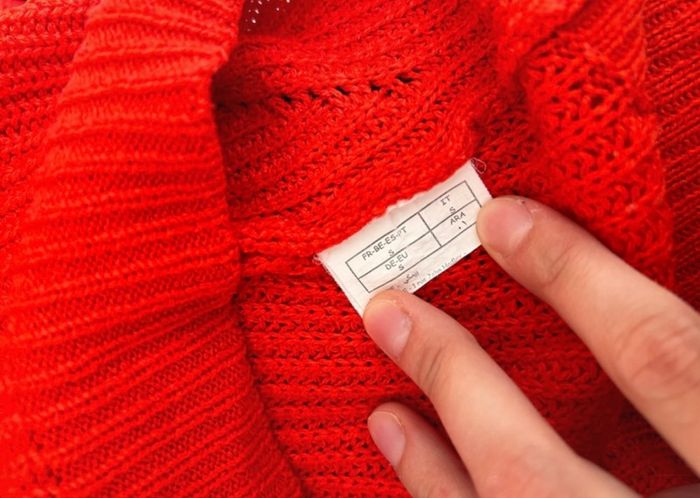 Pull rouge - photo numéro 6