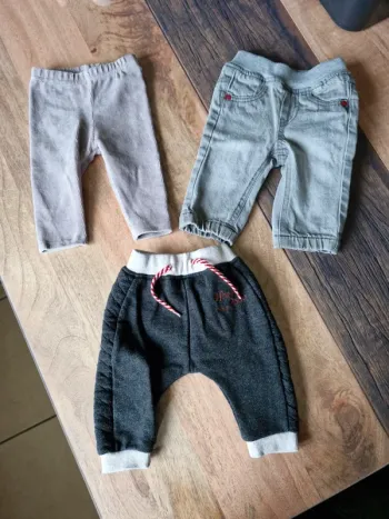 Lot 3 pantalons mixtes