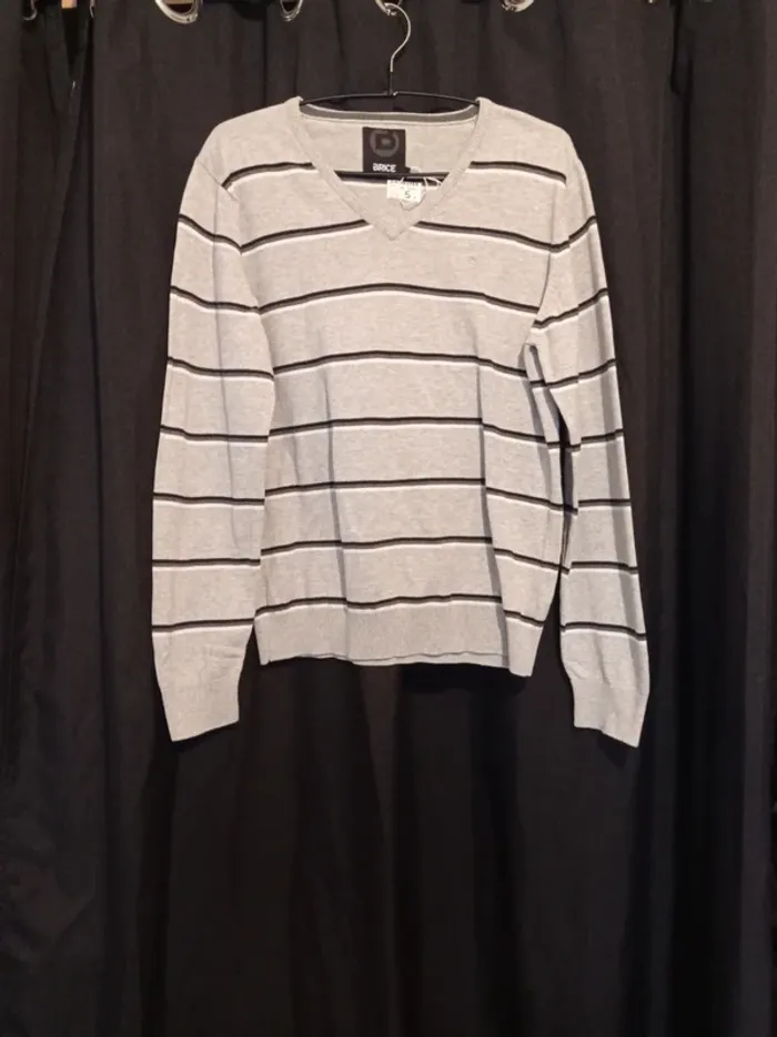 Pul gris a rayures