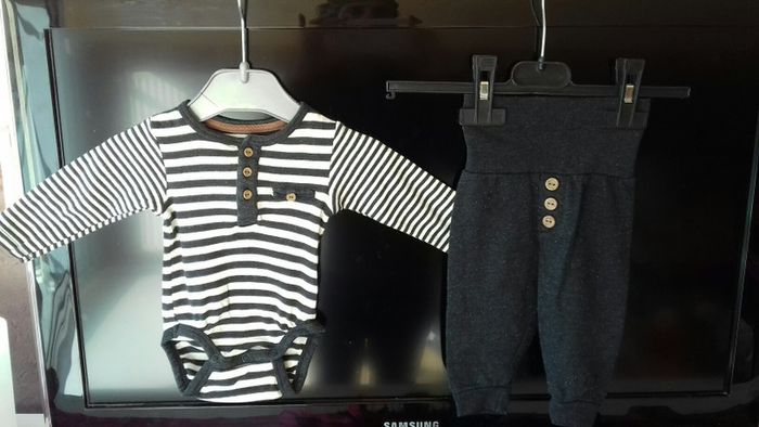 Ensemble garçon h&m 1 mois super état
