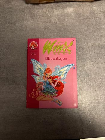 Livre la bibliothèque, Rose Winx, l’île au dragon