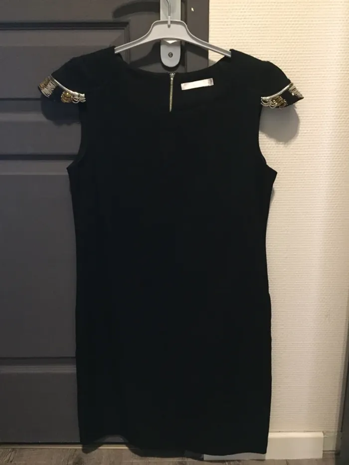 Robe see u soon