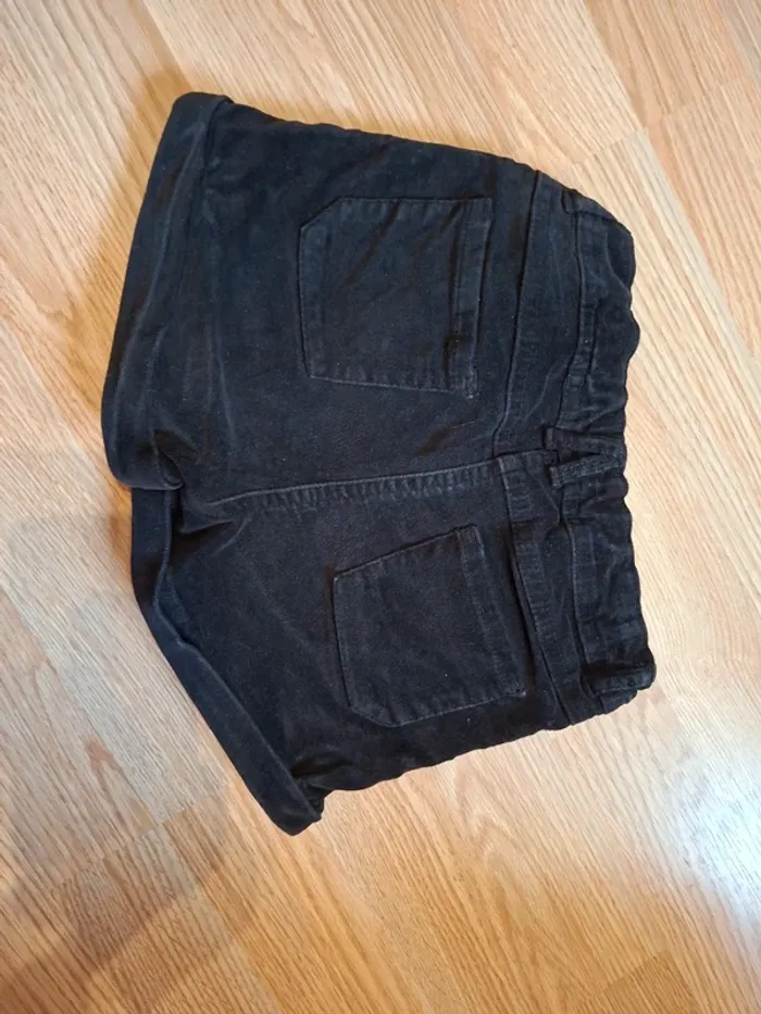 Short velours noir - photo numéro 6