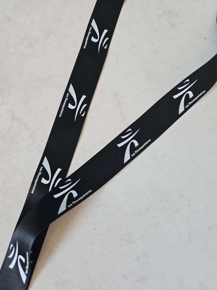 Tour de cou intermarché Neuf cont3 - photo numéro 4