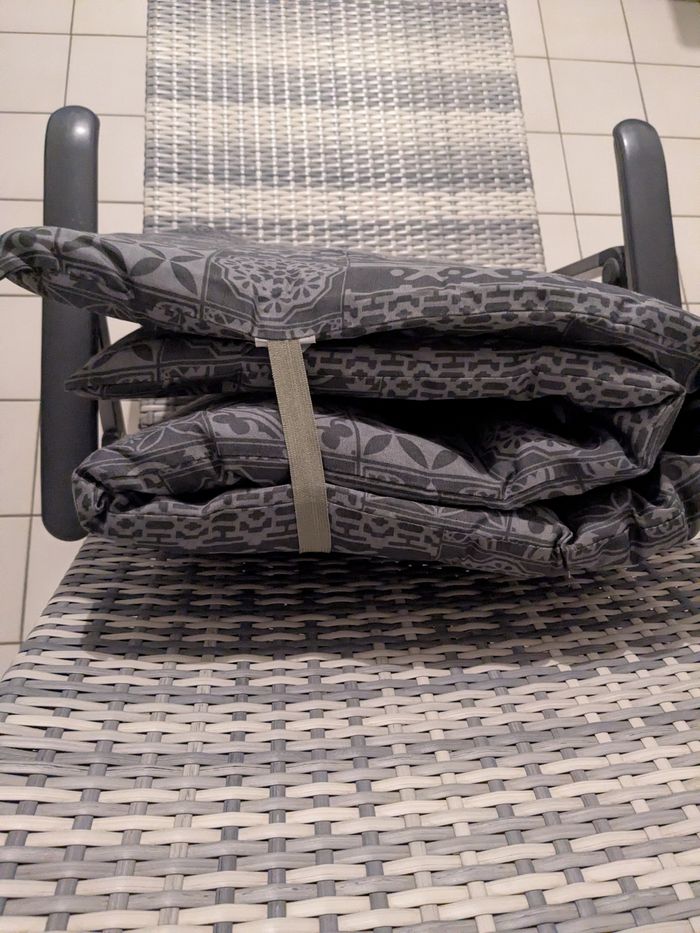 Chaise longue pliable avec matelas - photo numéro 5