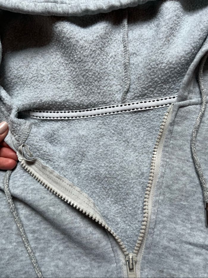 sweat gris - photo numéro 2