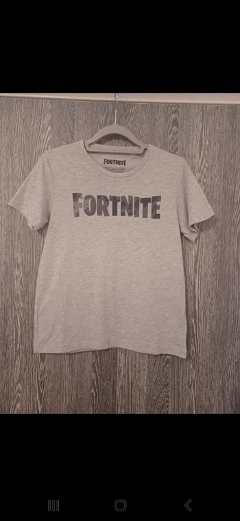 Tee-shirt manches courtes gris chiné fortnite logo camouflage garçon 12ans