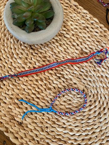 Lot 2 bracelets tissés