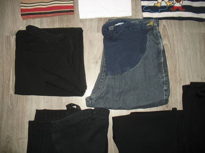 LOT DE 8 VÊTEMENTS DE GROSSESSE "YESSICA BY C&A" - TAILLE 36 / 38 - n°01 - photo numéro 3