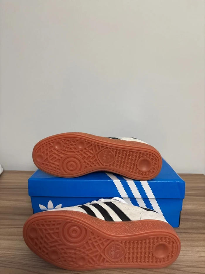 Baskets Adidas Spezial taille 39 - photo numéro 4