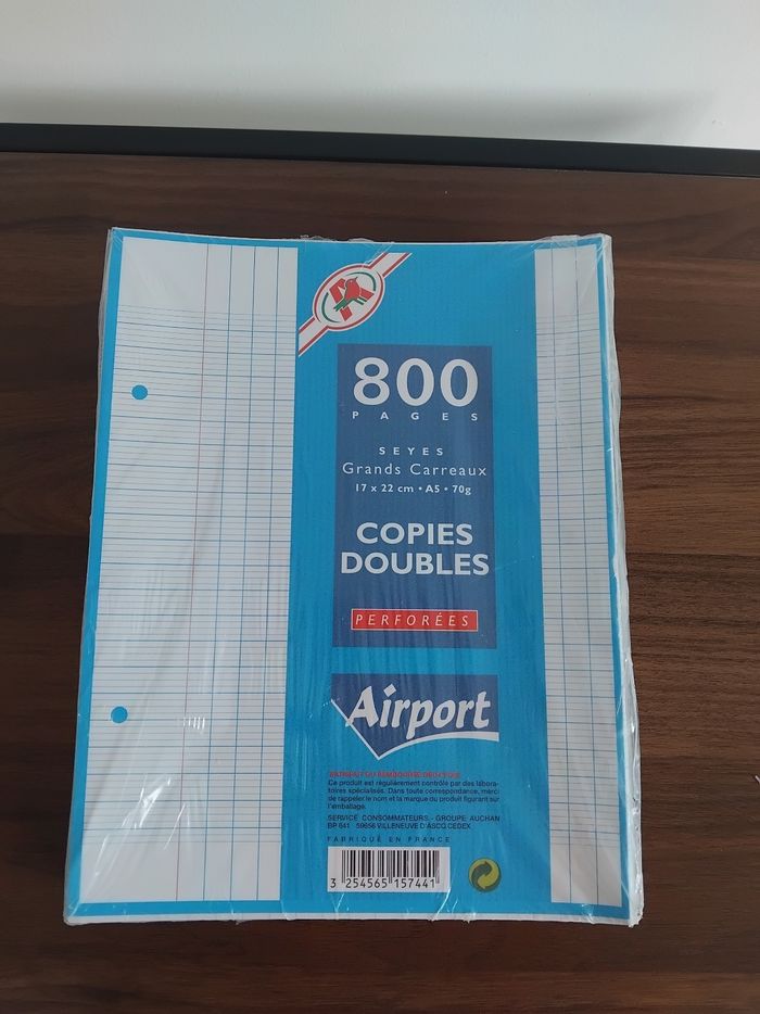 Copies doubles. 17×22 cm grands carreaux