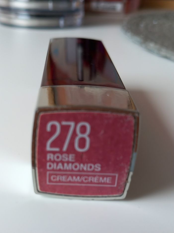 Lot de maquillage Yves Rocher Maybelline Max&More - photo numéro 4