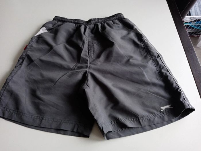 Short gris T 13 ans