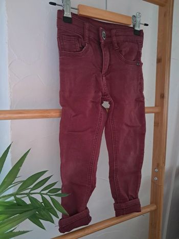 Jeans slim bordeaux 4 ans 104cm 3pommes tbe