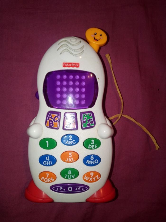 En Roumain téléphone éveil Fisher Price - photo numéro 3