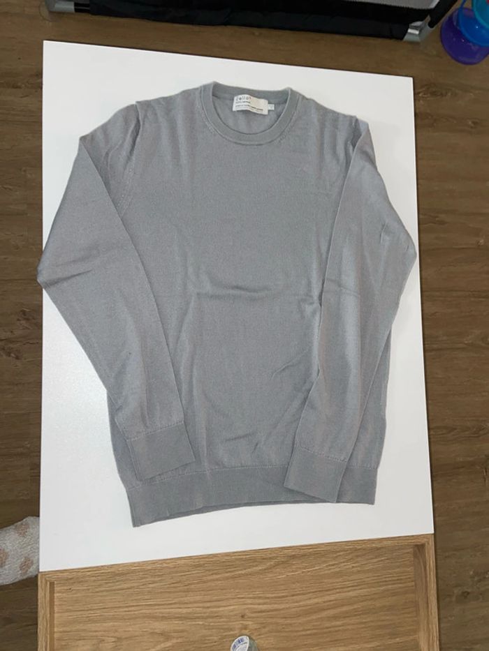 Pull gris