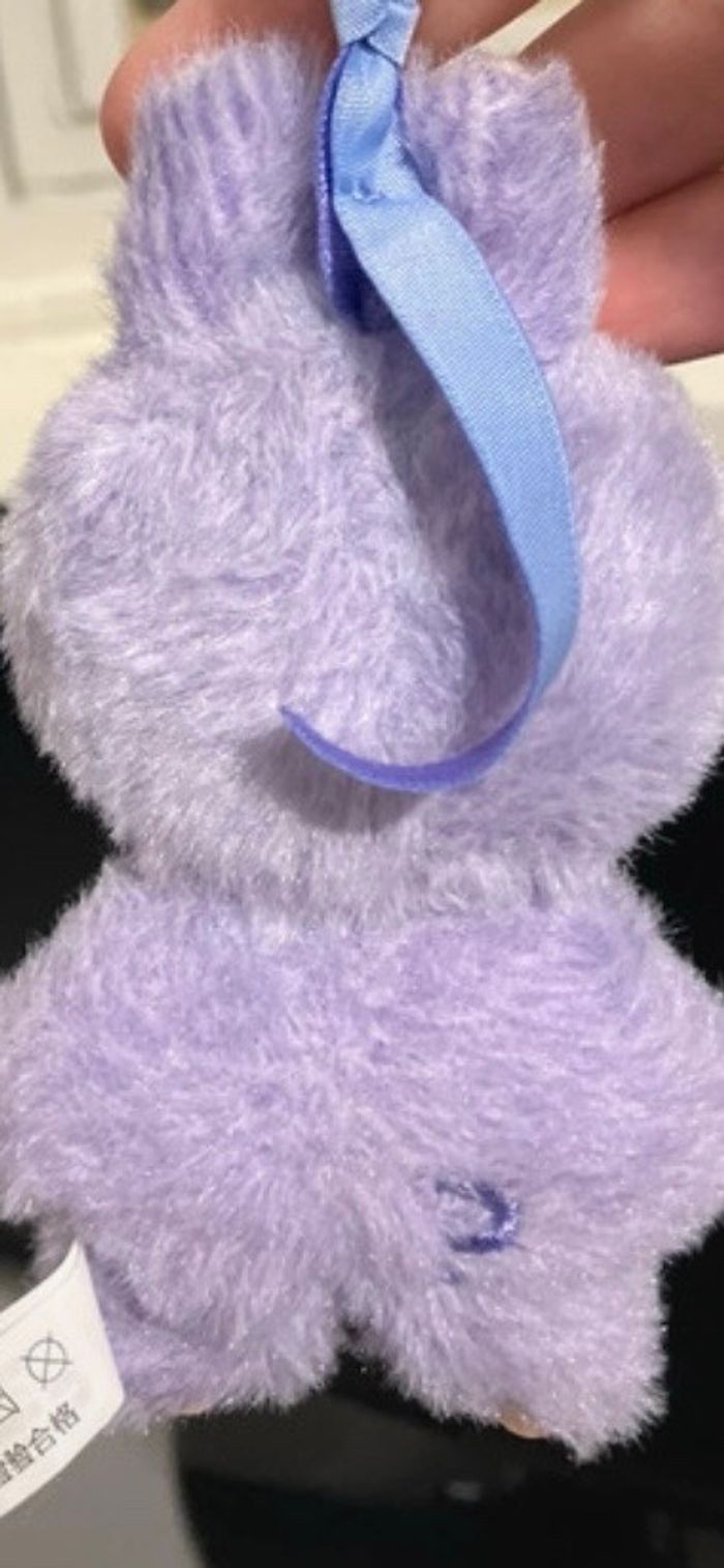 Labubu pin love lettre ? - photo numéro 3