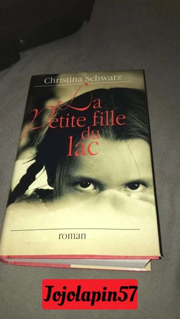 Livre La petite fille du lac