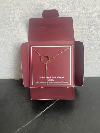 Collier Festif Doré – Modèle Vienne de chez Lamarthe Paris