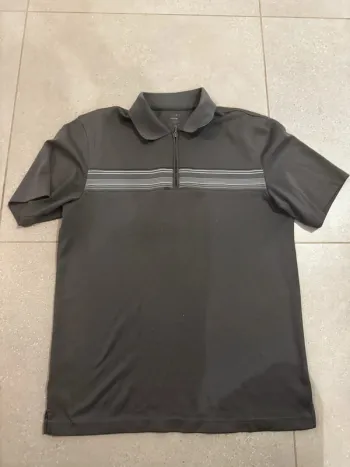 Haut de sport gris, taille M, très bon état,