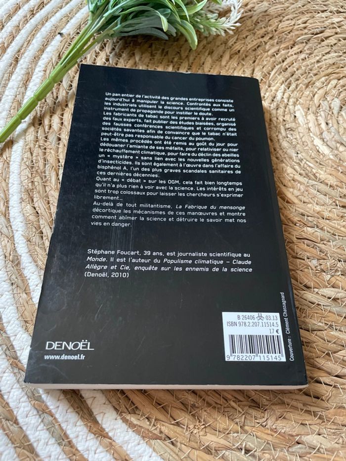 Livre - La fabrique du mensonge - photo numéro 3