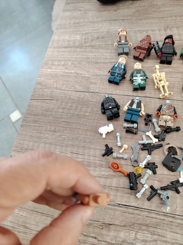 Lot vrac lego star wars figurines incomplètes accessoires armes - photo numéro 7
