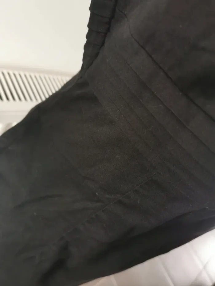 Jolie robe noir 40 - photo numéro 3