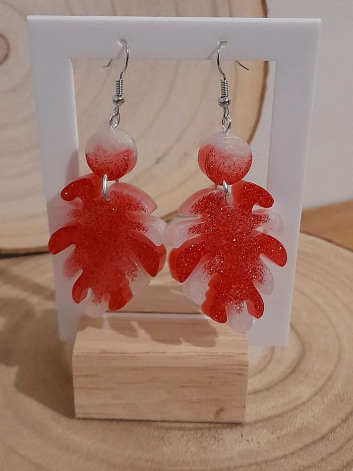 Boucles d'oreilles feuilles rouges