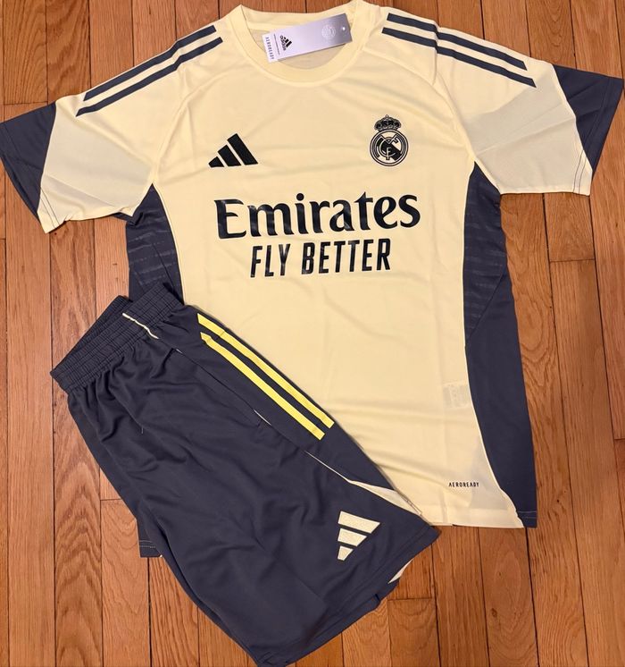 Ensemble Real Madrid - photo numéro 2