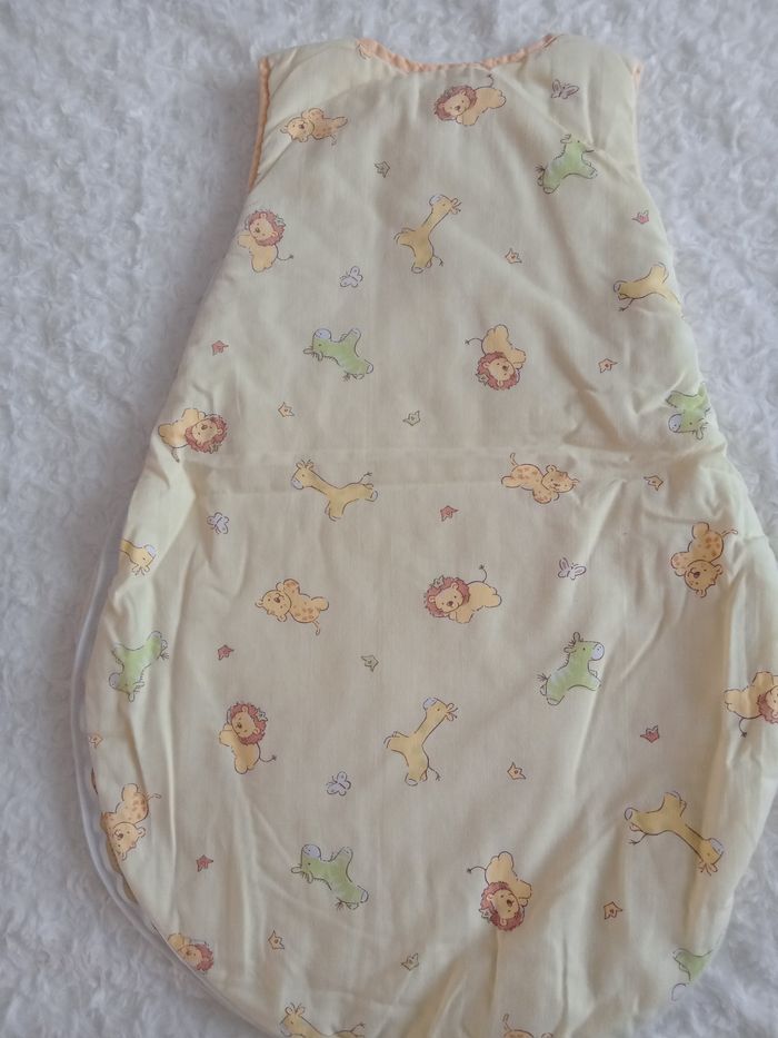 Gigoteuse o à 3 mois jaune sur le thème lion - photo numéro 2