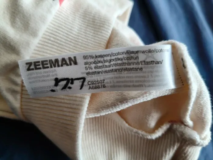 Pull chaud fille Zeeman beige pommes 68 cm