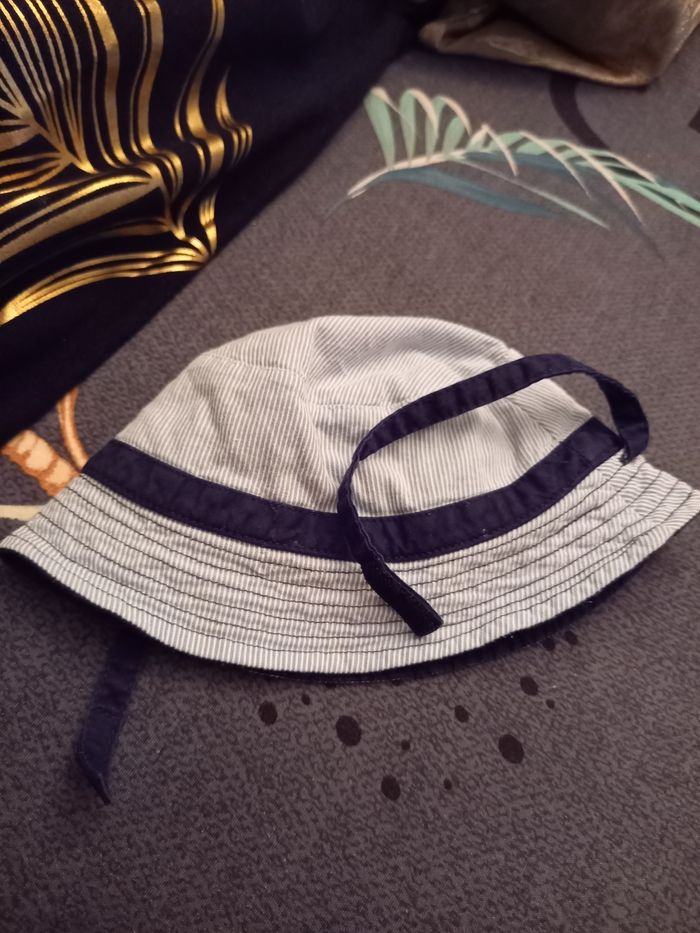 Chapeau réversible bleu marine 3/6 mois - photo numéro 6