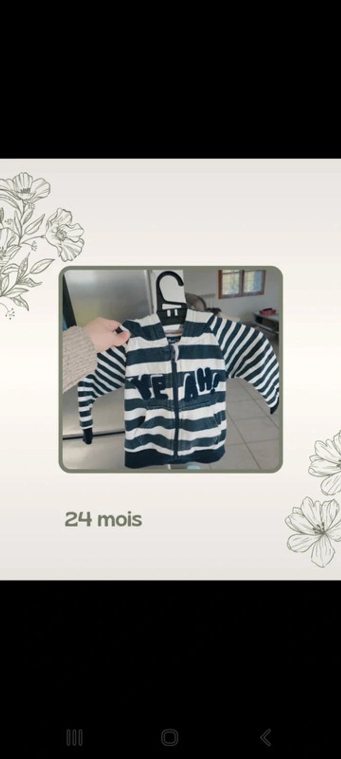 Gilet à capuche 24 mois
