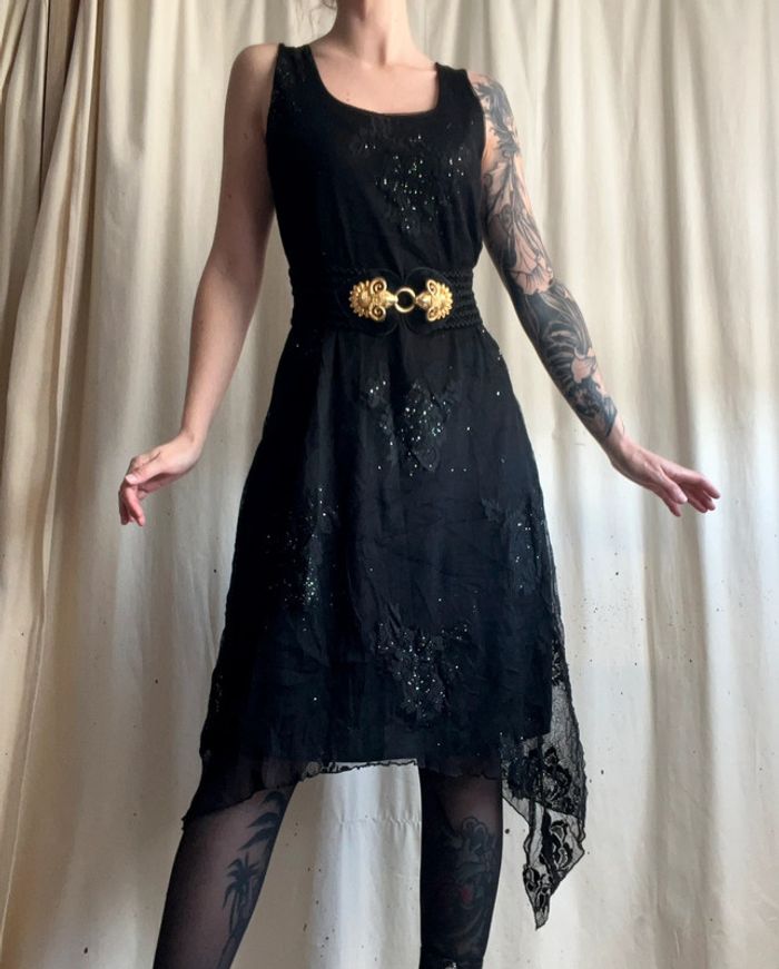 Robe vintage dentelle asymétrique Mall Goth vintage made in France 🇫🇷 90s - Taille L/XL - photo numéro 2