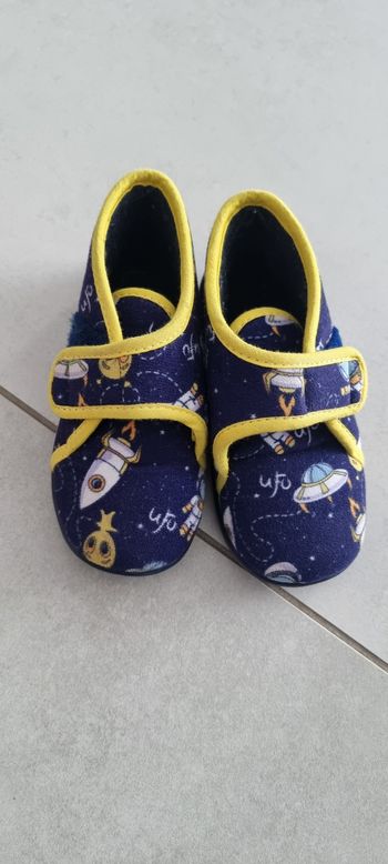 Chausson taille 24 ans 